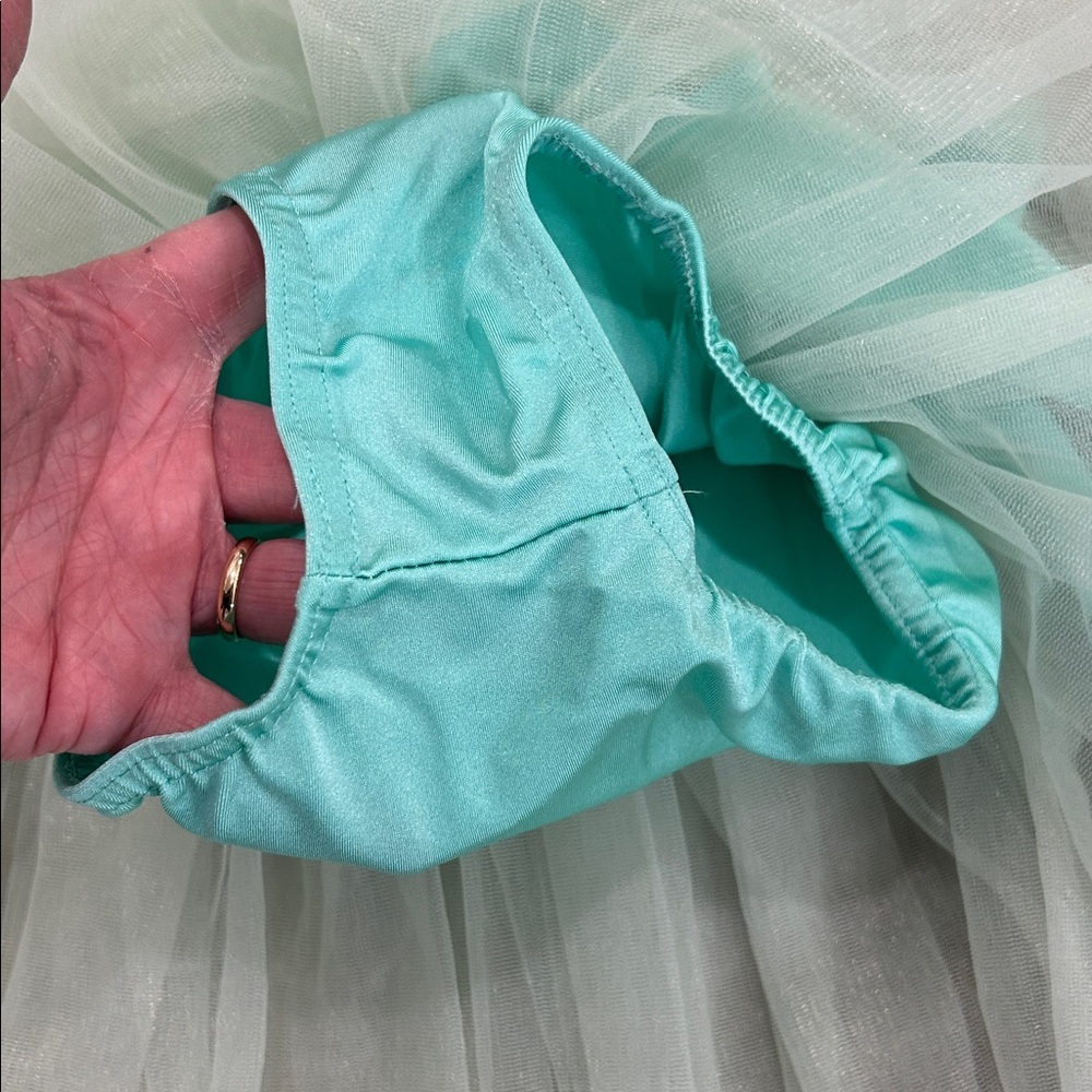 La Petite Ballerina costume size SC beautiful turquoise & green sequined w/bow - Picture 7 of 12